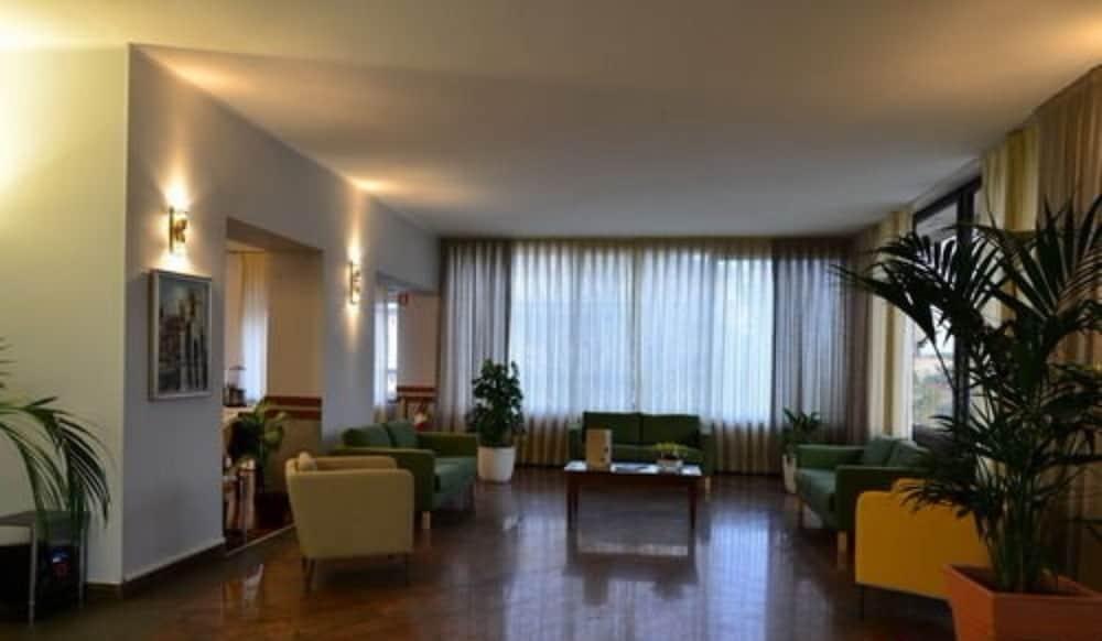 Hotel Bella Peschiera بسكييرا ديل غاردا المظهر الخارجي الصورة