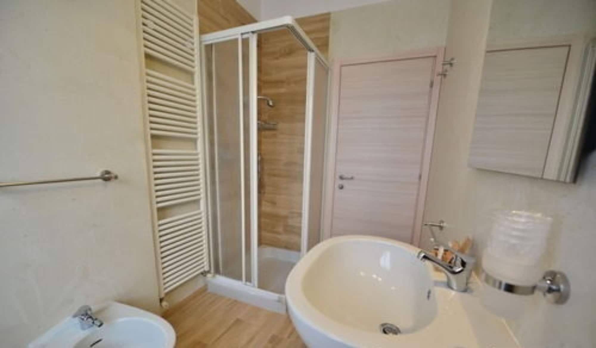 Hotel Bella Peschiera بسكييرا ديل غاردا المظهر الخارجي الصورة