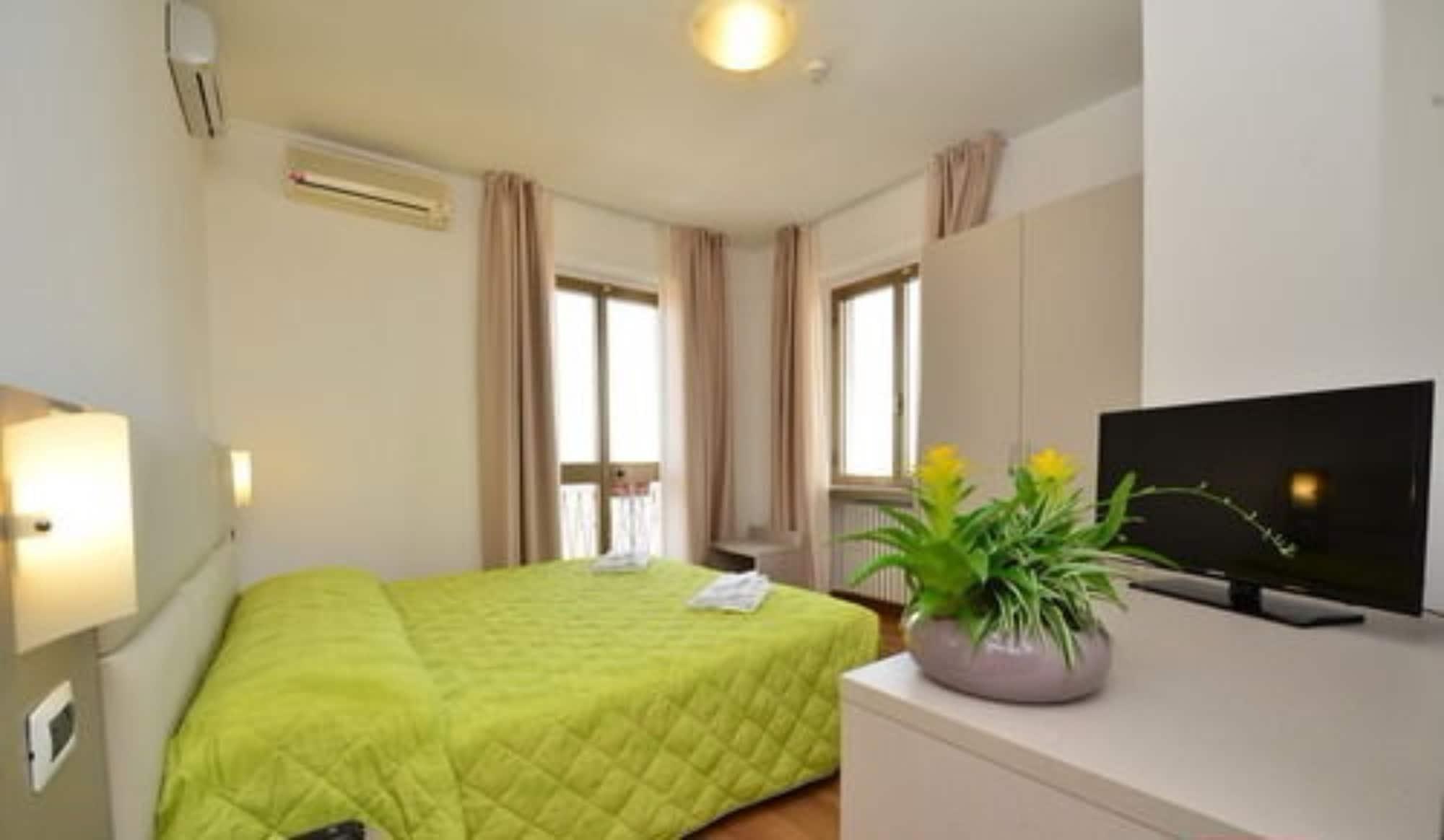 Hotel Bella Peschiera بسكييرا ديل غاردا المظهر الخارجي الصورة