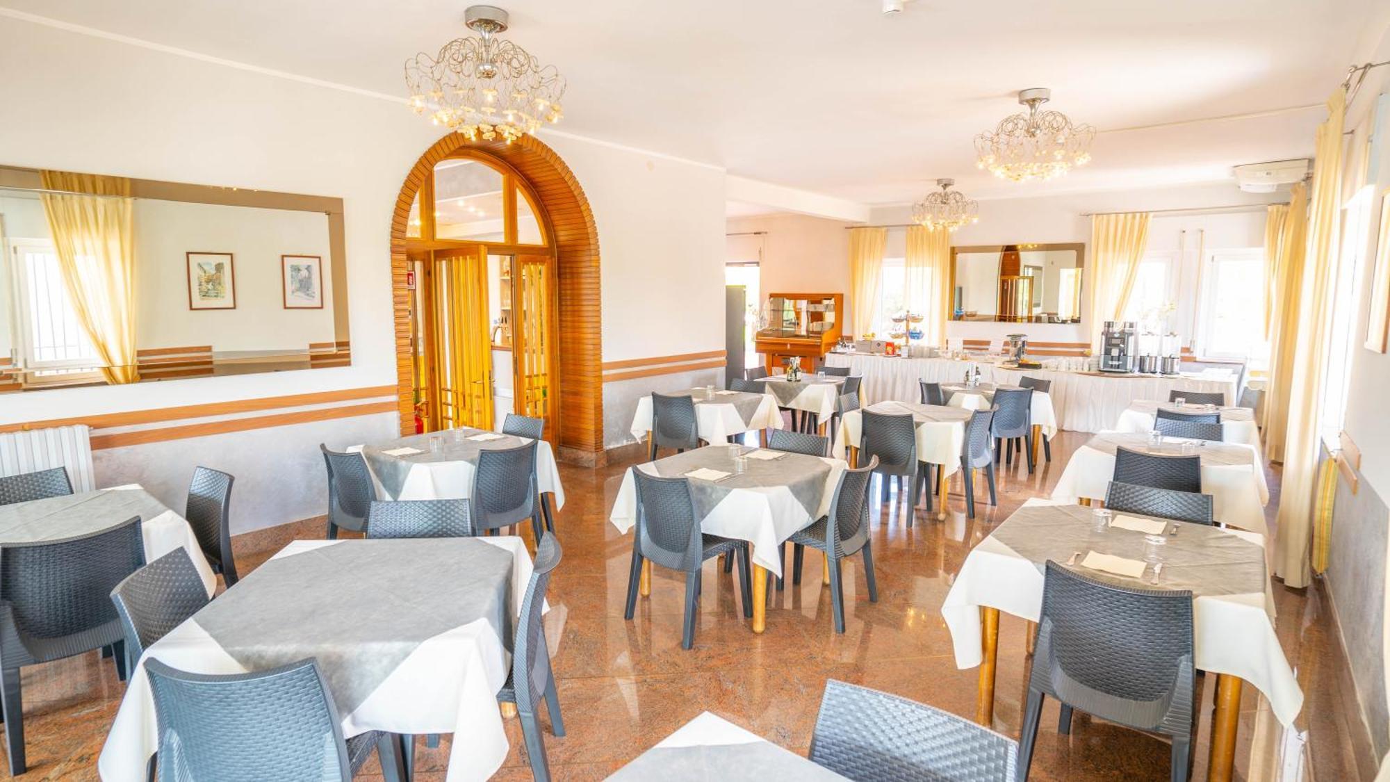 Hotel Bella Peschiera بسكييرا ديل غاردا المظهر الخارجي الصورة