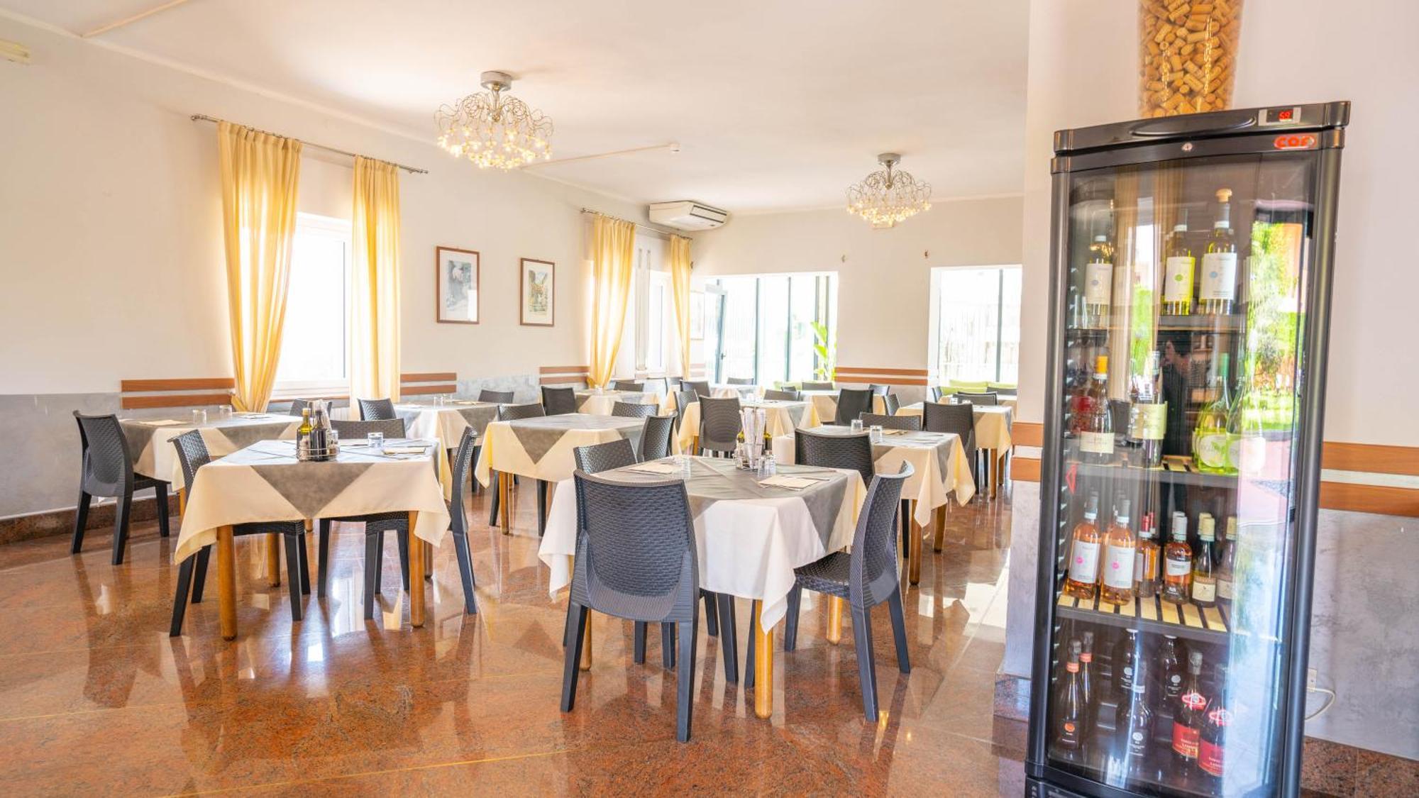 Hotel Bella Peschiera بسكييرا ديل غاردا المظهر الخارجي الصورة