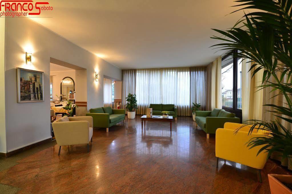 Hotel Bella Peschiera بسكييرا ديل غاردا المظهر الخارجي الصورة