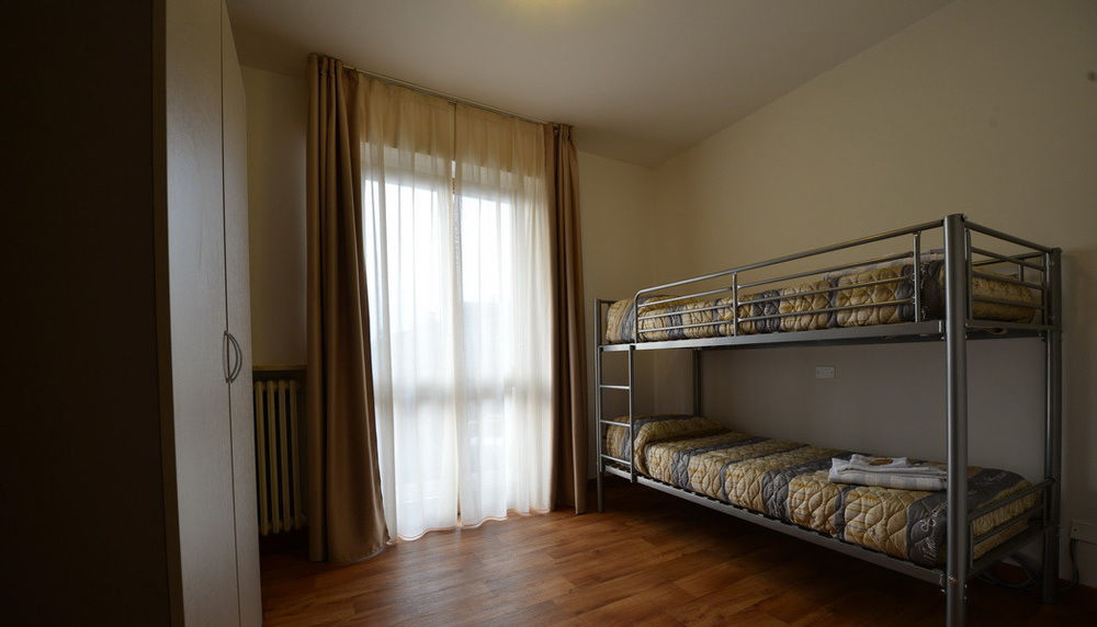Hotel Bella Peschiera بسكييرا ديل غاردا المظهر الخارجي الصورة